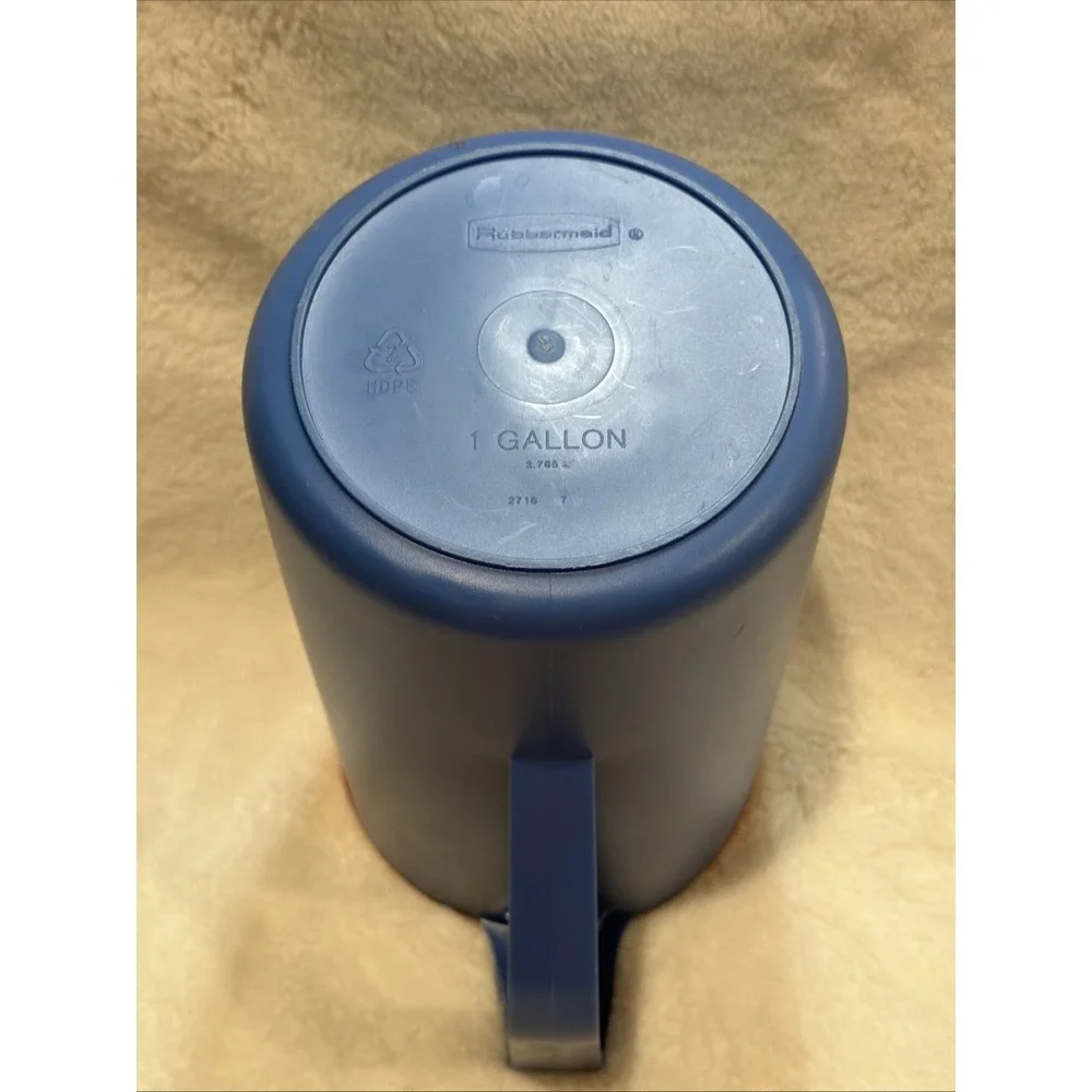 Vintage Rubbermaid 1 Gallon Pitcher Blue With Red Lid #2718 America July Summer